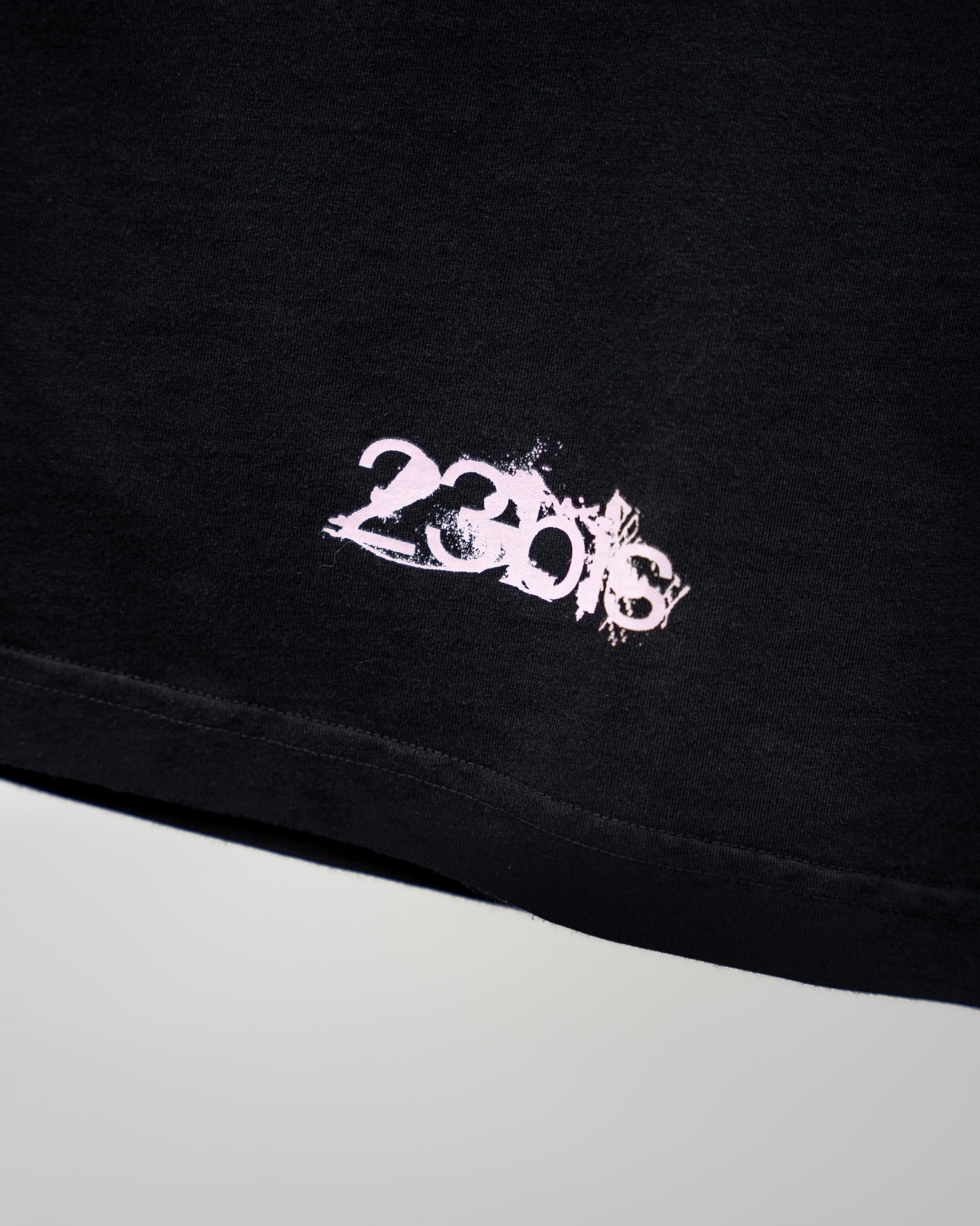 T-shirt Boxy noir – Édition limitée 10 ans